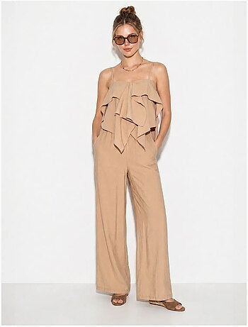 Conjunto de blusa palabra de honor con volante y pantalón de pernera ancha lucci