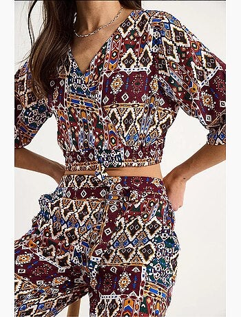 Conjunto de blusa y pantalón corto estampado de bianco lucci
