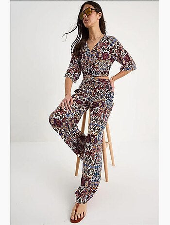 Conjunto de blusa y pantalón corto estampado lucci