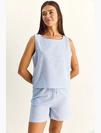 Conjunto de blusa y shorts de seersucker a rayas lucci