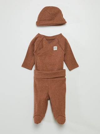Conjunto de body + pantalón con pies + gorro