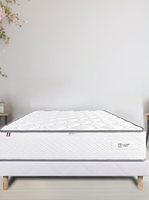 Conjunto de cama firme de 20 cm con colchón de espuma de alta densidad y somier tapizado blanco - Kiabi Conjunto de cama firme de 20 cm con colchón de espuma de alta densidad y somier tapizado blanco - Kiabi
