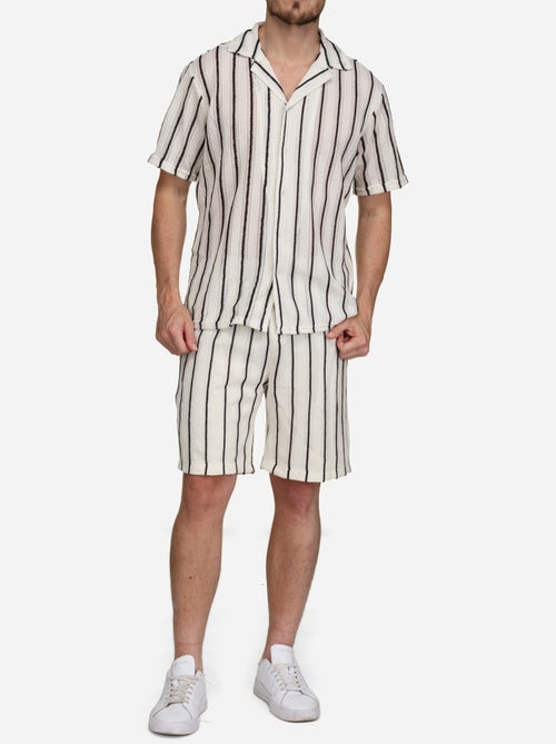 Conjunto de camisa y pantalón corto a rayas - Frilivin - Kiabi Conjunto de camisa y pantalón corto a rayas - Frilivin - Kiabi