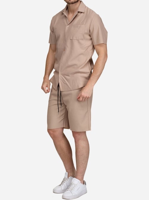 Conjunto de camisa y pantalón corto con textura - Frilivin - Kiabi Conjunto de camisa y pantalón corto con textura - Frilivin - Kiabi