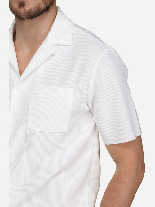 Conjunto de camisa y pantalón corto con textura - Frilivin - Kiabi Conjunto de camisa y pantalón corto con textura - Frilivin - Kiabi