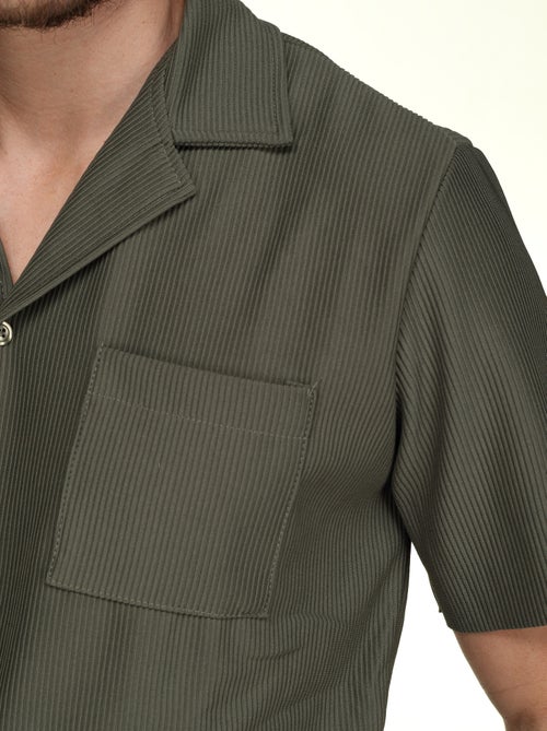Conjunto de camisa y pantalón corto con textura - Frilivin - Kiabi Conjunto de camisa y pantalón corto con textura - Frilivin - Kiabi