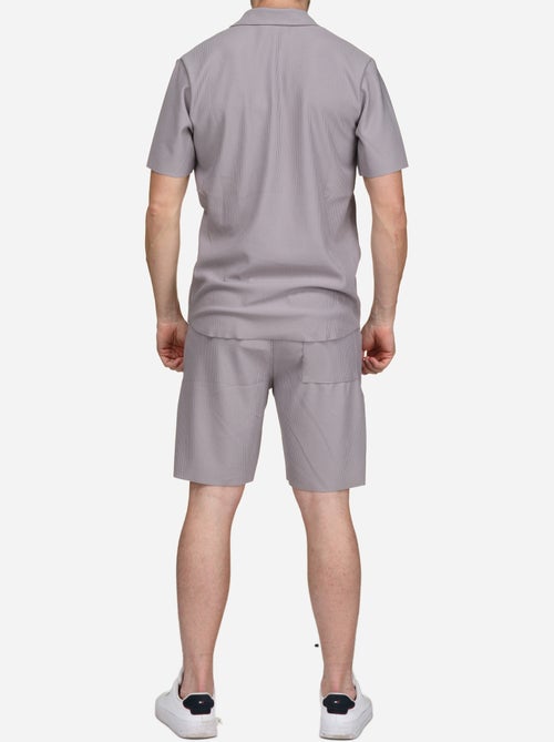 Conjunto de camisa y pantalón corto con textura - Frilivin - Kiabi Conjunto de camisa y pantalón corto con textura - Frilivin - Kiabi