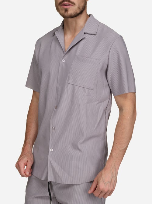 Conjunto de camisa y pantalón corto con textura - Frilivin - Kiabi Conjunto de camisa y pantalón corto con textura - Frilivin - Kiabi