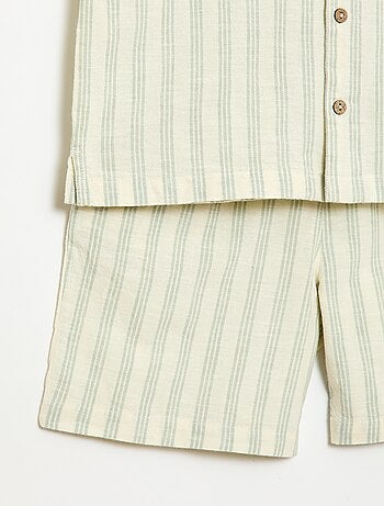 Conjunto de camisa y Pantalón corto de rayas