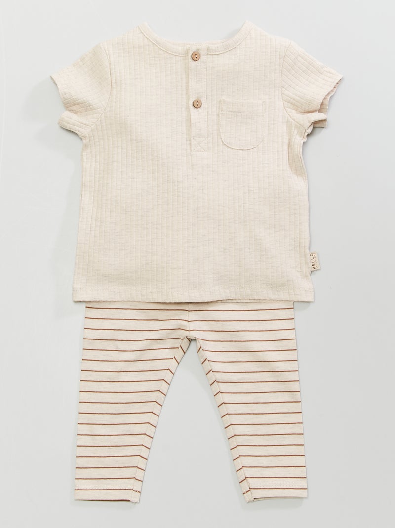 Conjunto de camiseta con cuello abotonado y legging a rayas beige - Kiabi