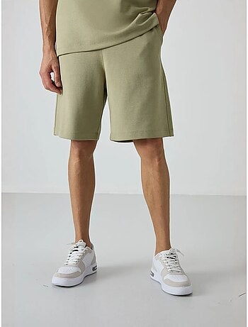 Conjunto de camiseta oversize y shorts tommy