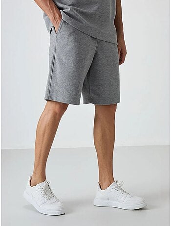 Conjunto de camiseta oversize y shorts tommy