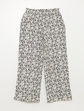 Conjunto de camiseta + pantalón vaporoso con estampado de flores - 2 piezas