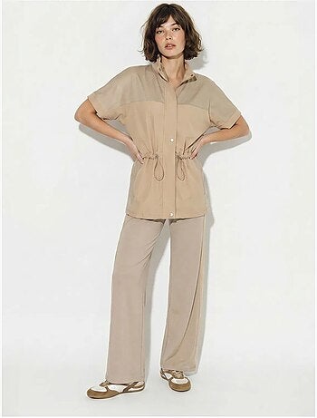 Conjunto de cárdigan y pantalón de pernera ancha en color liso lucci