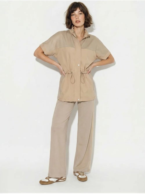 Conjunto de cárdigan y pantalón de pernera ancha en color liso lucci - Kiabi Conjunto de cárdigan y pantalón de pernera ancha en color liso lucci - Kiabi