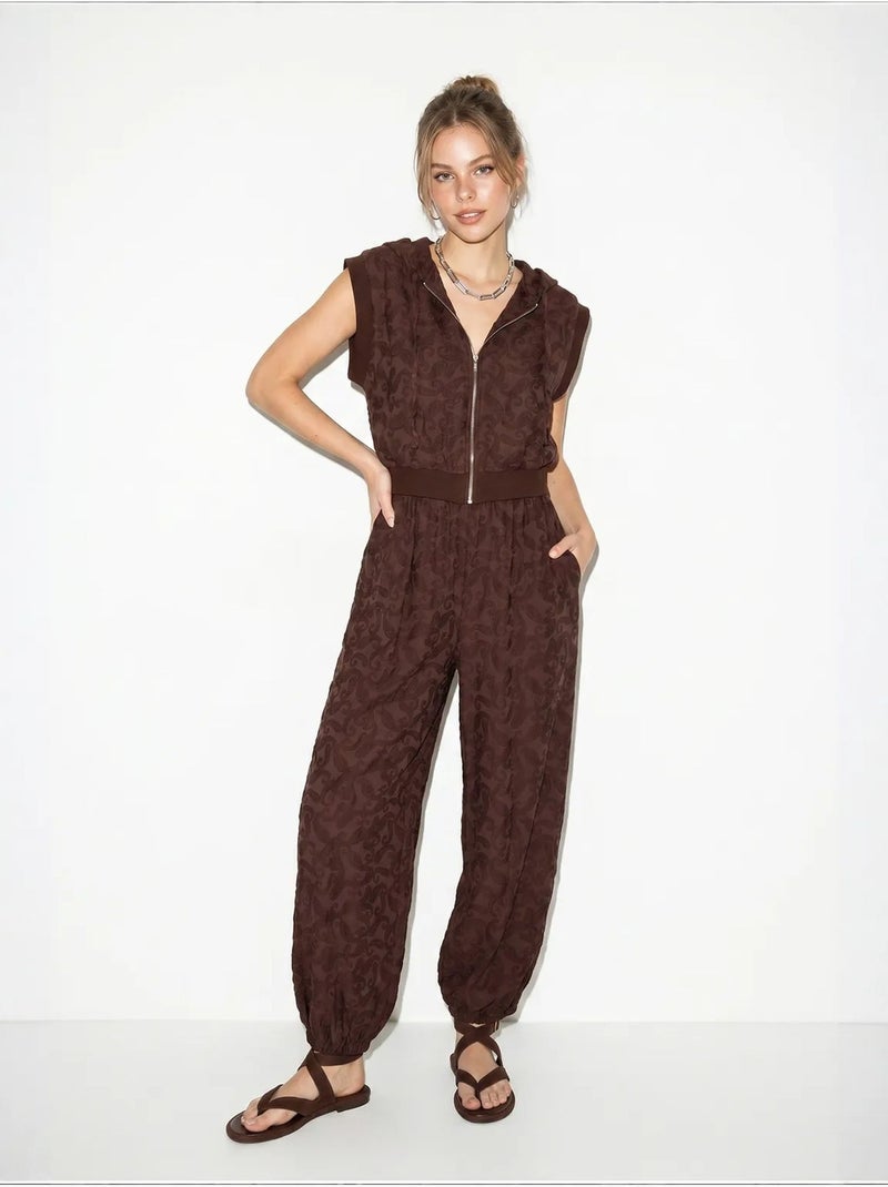 Conjunto de chaleco con capucha estampado y pantalones de pernera ancha lucci Marrón oscuro - Kiabi