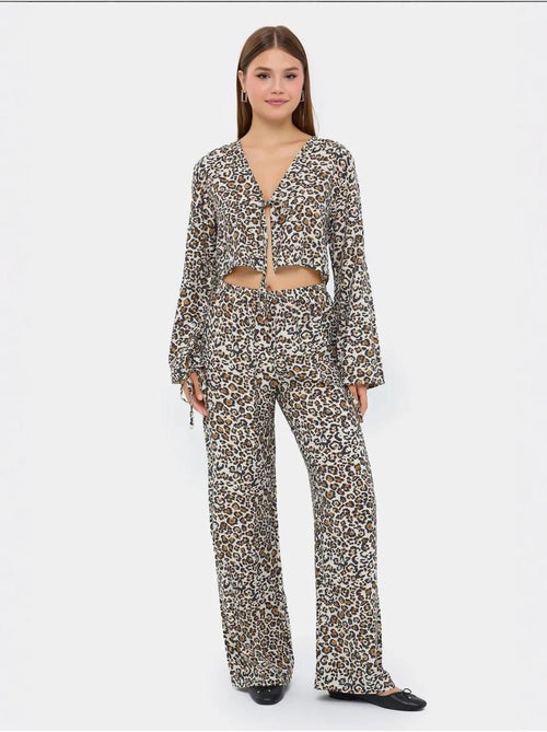 Conjunto de cintura alta con escote en v y estampado animal hiccup - Kiabi Conjunto de cintura alta con escote en v y estampado animal hiccup - Kiabi