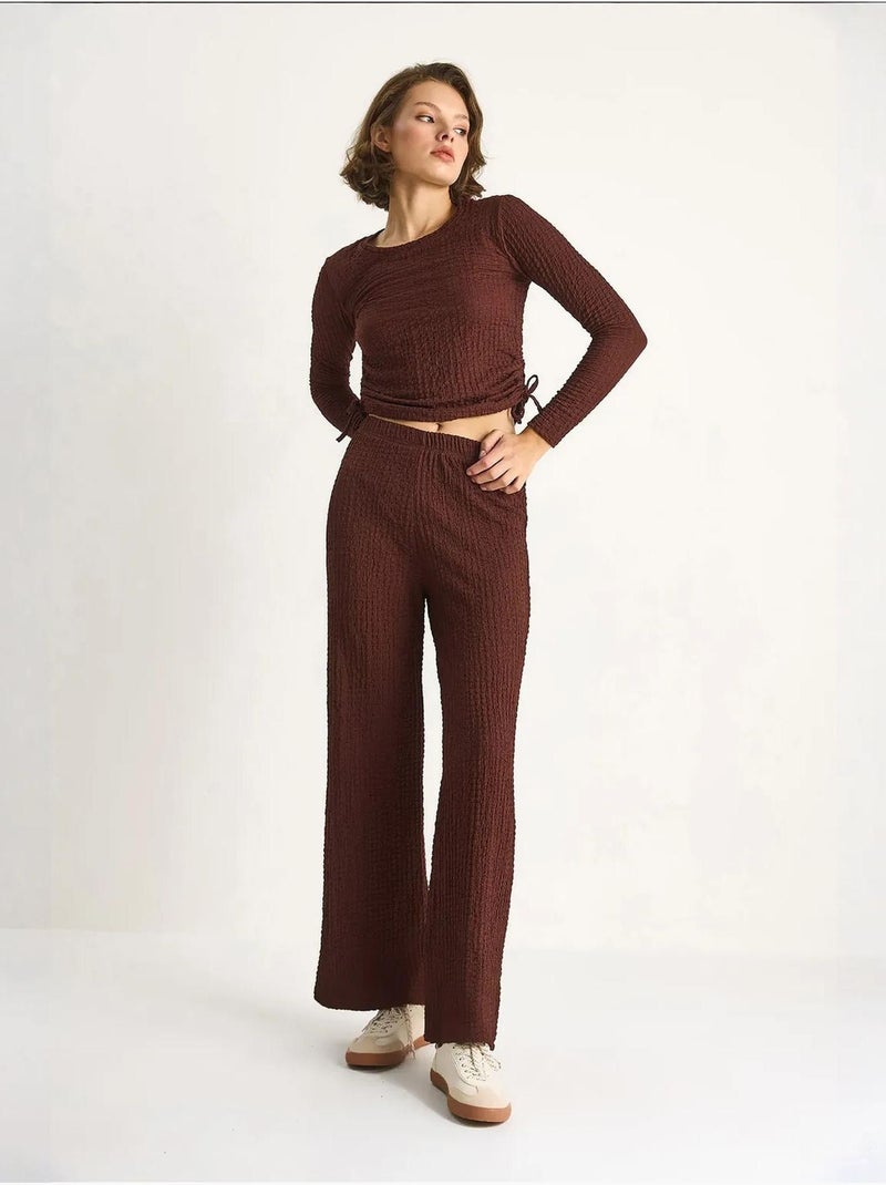 Conjunto de dos piezas ajustado con pantalones acampanados lucci Marrón chocolate - Kiabi