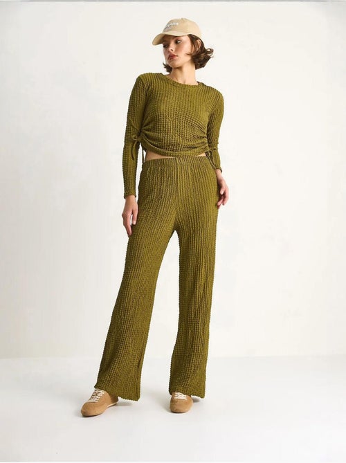 Conjunto de dos piezas ajustado con pantalones acampanados lucci - Kiabi Conjunto de dos piezas ajustado con pantalones acampanados lucci - Kiabi