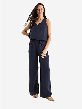 Conjunto de dos piezas con blusa de tirantes y cuello en v y pantalón palazzo lucci