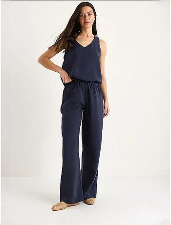Conjunto de dos piezas con blusa de tirantes y cuello en v y pantalón palazzo lucci