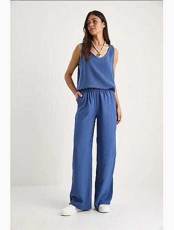 Conjunto de dos piezas con blusa de tirantes y cuello en v y pantalón palazzo lucci