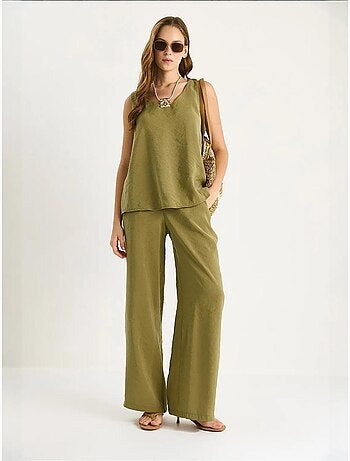 Conjunto de dos piezas con blusa de tirantes y cuello en v y pantalón palazzo lucci