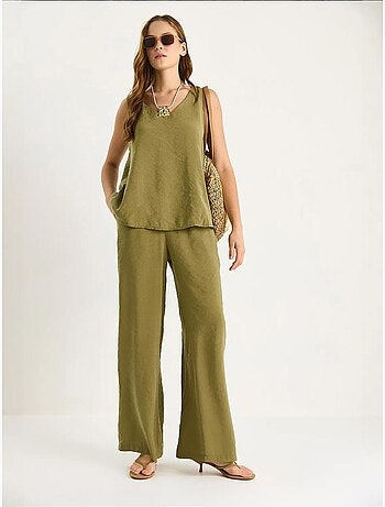 Conjunto de dos piezas con blusa de tirantes y cuello en v y pantalón palazzo lucci