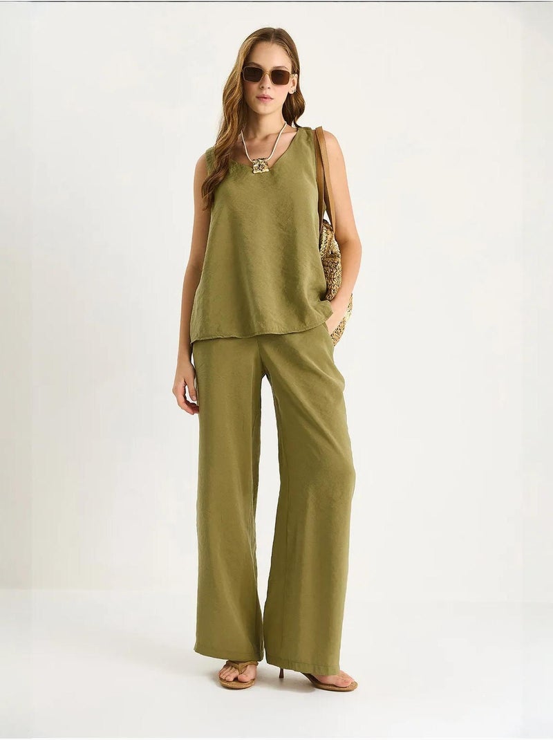 Conjunto de dos piezas con blusa de tirantes y cuello en v y pantalón palazzo lucci Caqui - Kiabi
