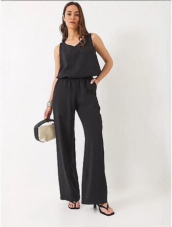 Conjunto de dos piezas con blusa de tirantes y cuello en v y pantalón palazzo lucci