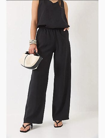 Conjunto de dos piezas con blusa de tirantes y cuello en v y pantalón palazzo lucci