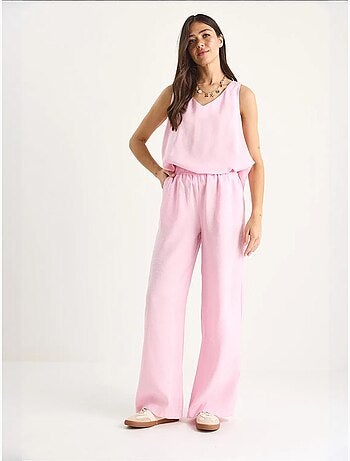 Conjunto de dos piezas con blusa de tirantes y cuello en v y pantalón palazzo lucci