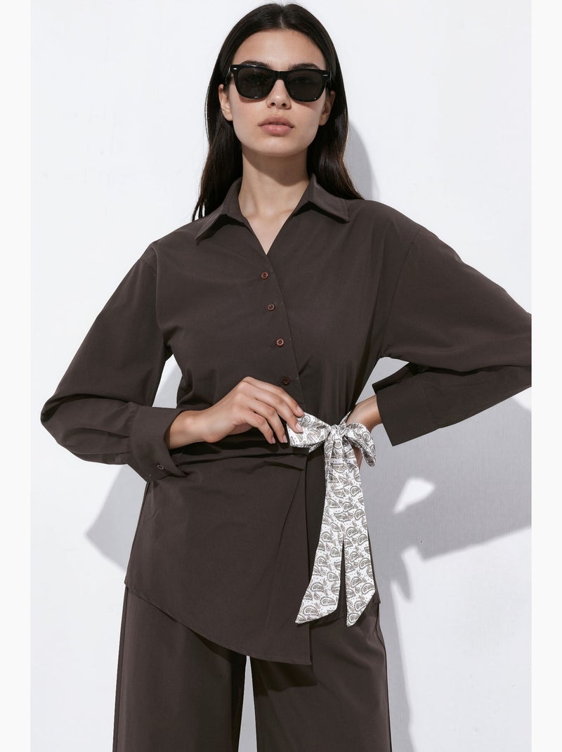 Conjunto de dos piezas con camisa de cuello cruzado y pantalón ancho hiccup Marrón chocolate - Kiabi