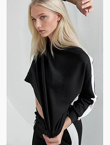 Conjunto de dos piezas con cintura alta, pierna ancha y cuello redondo hiccup