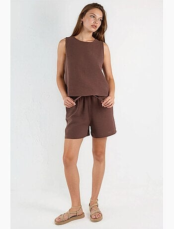 Conjunto de dos piezas con top de muselina sin mangas y shorts hiccup