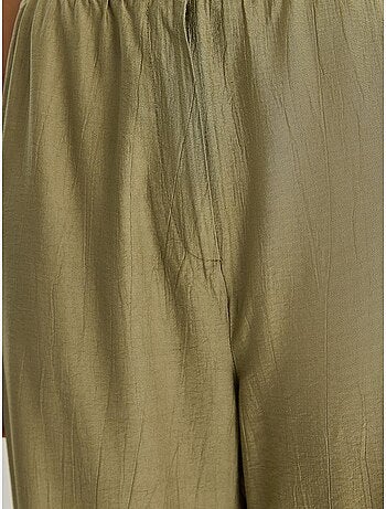 Conjunto de dos piezas de blusa y pantalón de manga corta con detalle de lazo de bianco lucci