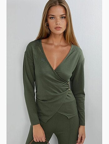 Conjunto de dos piezas de cintura alta y pierna ancha con blusa cruzada hiccup