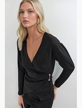 Conjunto de dos piezas de cintura alta y pierna ancha con blusa cruzada hiccup