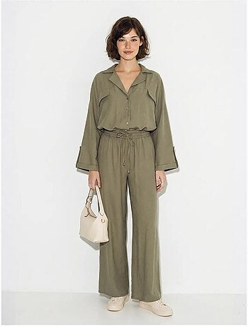 Conjunto de dos piezas de crepé con blusa y pantalón de pernera ancha lucci