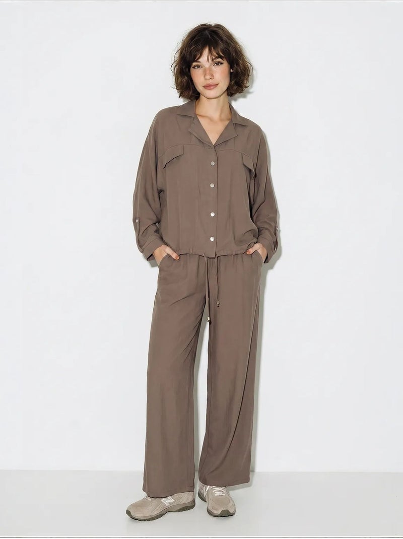 Conjunto de dos piezas de crepé con blusa y pantalón de pernera ancha lucci Taupe - Kiabi