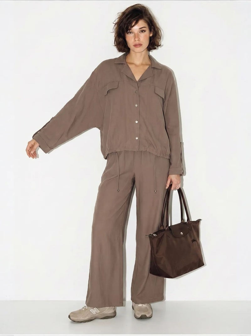 Conjunto de dos piezas de crepé con blusa y pantalón de pernera ancha lucci Taupe - Kiabi