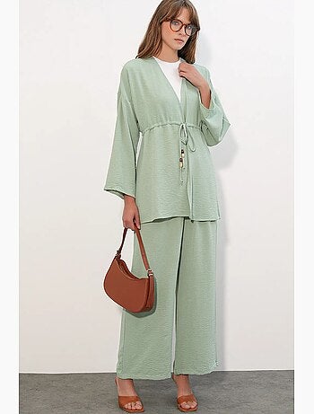 Conjunto de dos piezas de crepé con kimono y pantalón de pernera ancha bdart