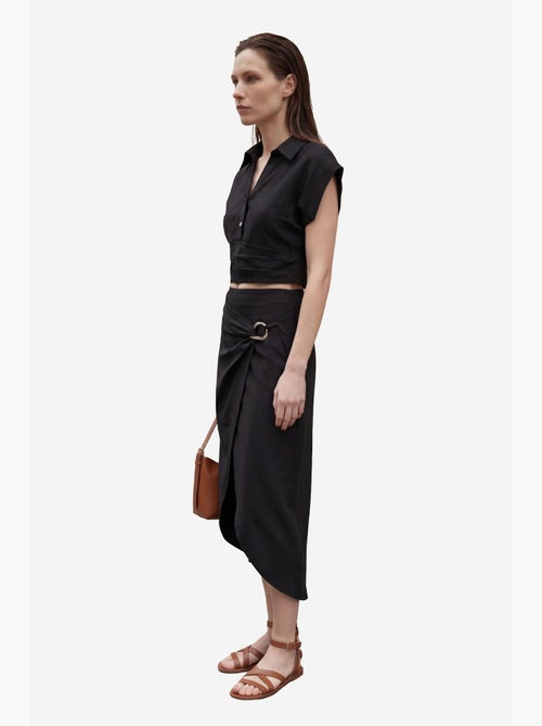 Conjunto de dos piezas de lino de talle alto con cuello de camisa my fashion - Kiabi Conjunto de dos piezas de lino de talle alto con cuello de camisa my fashion - Kiabi