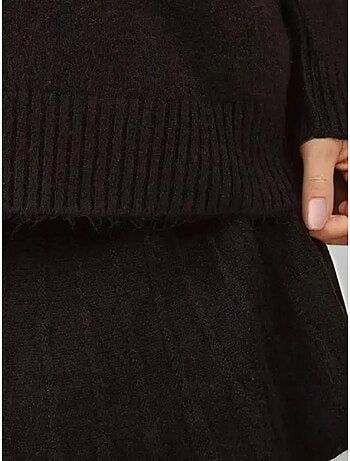 Conjunto de dos piezas de punto con falda y suéter bdart
