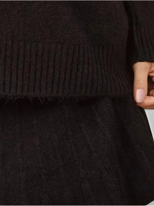 Conjunto de dos piezas de punto con falda y suéter bdart - Kiabi Conjunto de dos piezas de punto con falda y suéter bdart - Kiabi