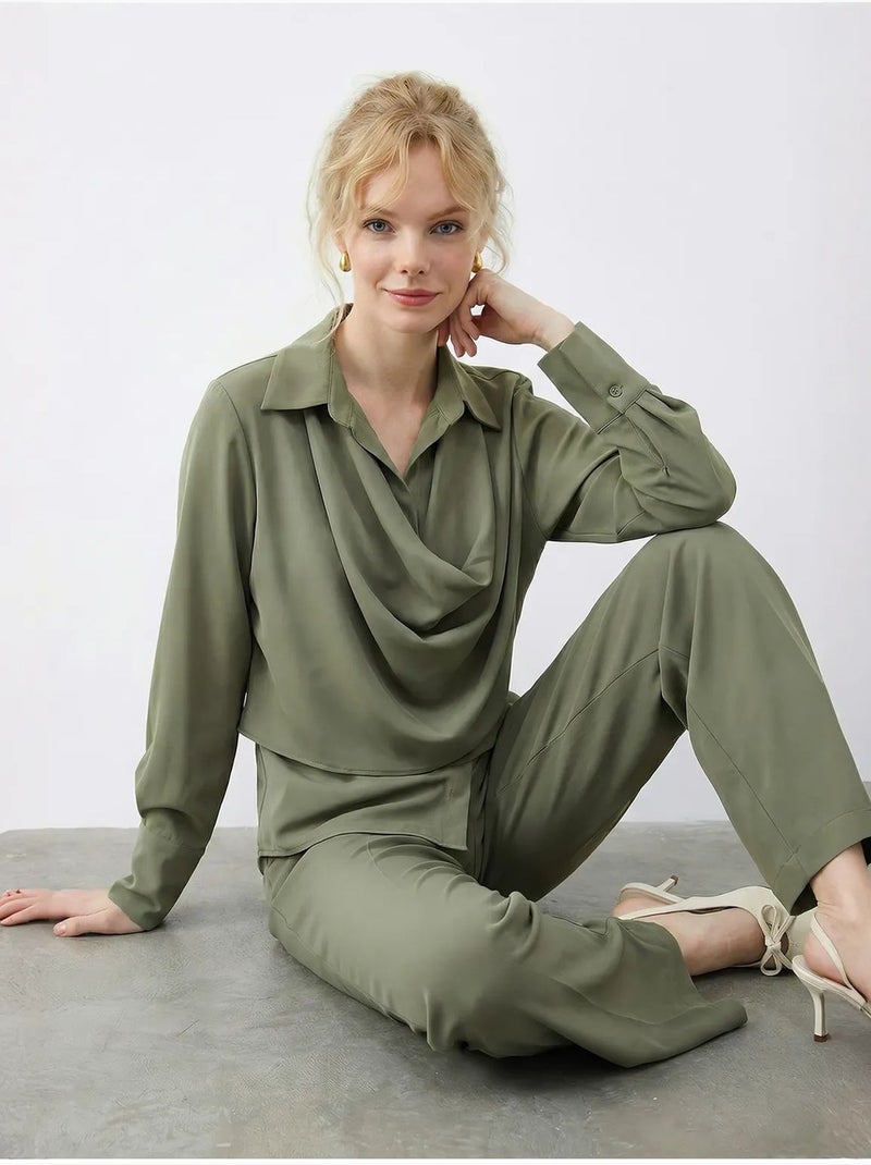 Conjunto de dos piezas de talle alto y pierna ancha con cuello de camisa. Lucci Verde caqui - Kiabi