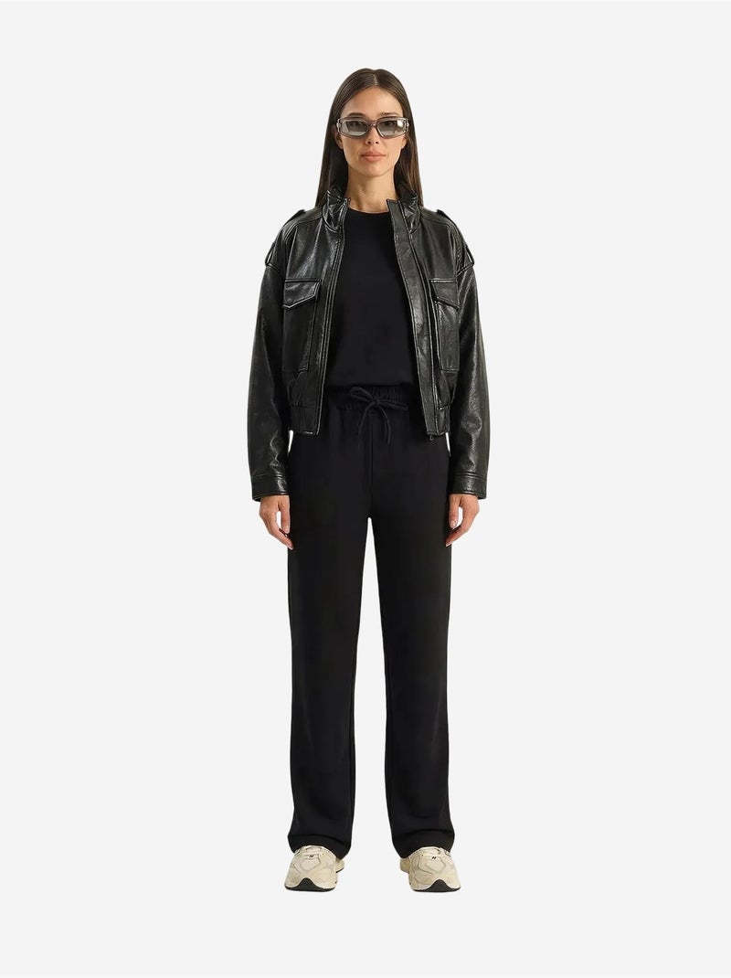 Conjunto de dos piezas de talle medio y pierna ancha con camiseta de cuello redondo. Lucci Negro - Kiabi