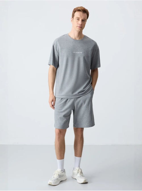 Conjunto de hombre de camiseta oversize y shorts de mezcla de algodón tommy - Kiabi