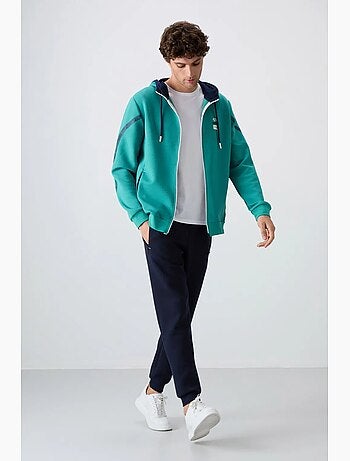 Conjunto de hombre de sudadera con capucha y pantalón tommy