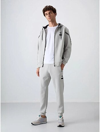 Conjunto de hombre de sudadera con capucha y pantalón tommy